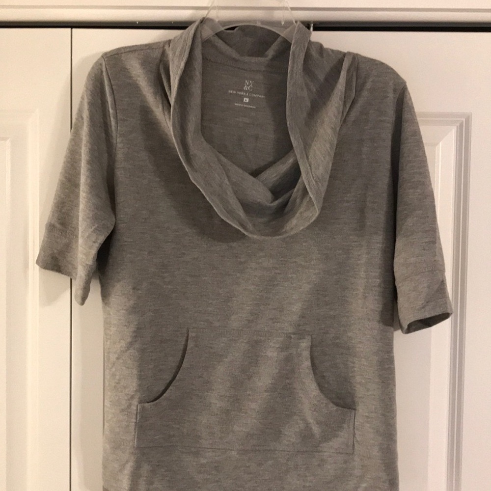 NY&Co lightweight sweatshirt with short sleeves